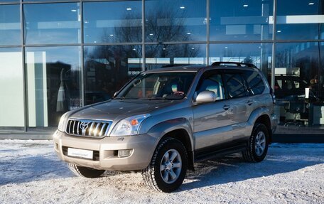 Toyota Land Cruiser Prado 120 рестайлинг, 2005 год, 1 950 000 рублей, 1 фотография