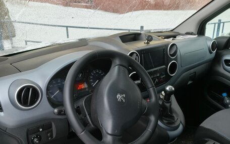 Peugeot Partner II рестайлинг 2, 2012 год, 550 000 рублей, 10 фотография