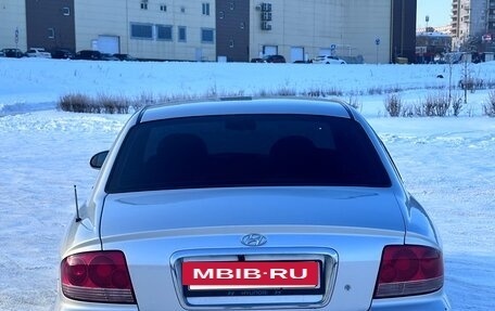 Hyundai Sonata IV рестайлинг, 2005 год, 290 000 рублей, 9 фотография