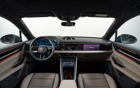 Porsche Macan, 2025 год, 14 490 000 рублей, 29 фотография