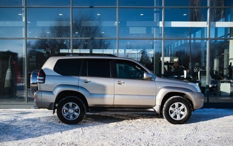 Toyota Land Cruiser Prado 120 рестайлинг, 2005 год, 1 950 000 рублей, 7 фотография