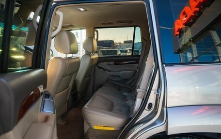 Toyota Land Cruiser Prado 120 рестайлинг, 2005 год, 1 950 000 рублей, 13 фотография