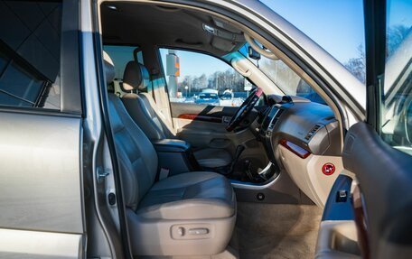 Toyota Land Cruiser Prado 120 рестайлинг, 2005 год, 1 950 000 рублей, 10 фотография