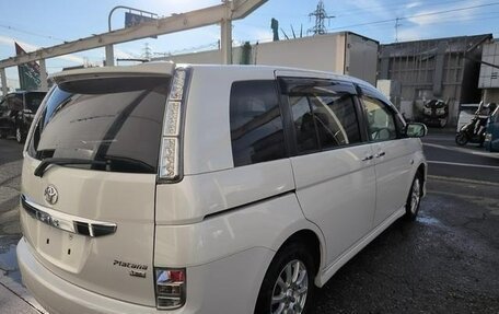Toyota ISis I, 2011 год, 945 000 рублей, 12 фотография