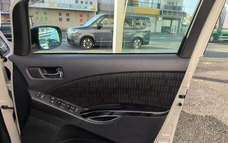 Toyota ISis I, 2011 год, 945 000 рублей, 25 фотография