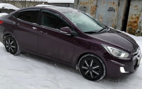 Hyundai Solaris II рестайлинг, 2013 год, 800 000 рублей, 4 фотография