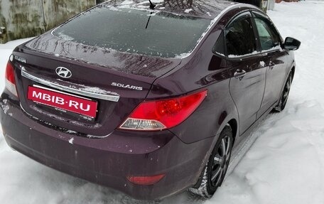 Hyundai Solaris II рестайлинг, 2013 год, 800 000 рублей, 5 фотография