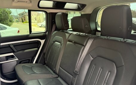 Land Rover Defender II, 2021 год, 5 300 000 рублей, 10 фотография