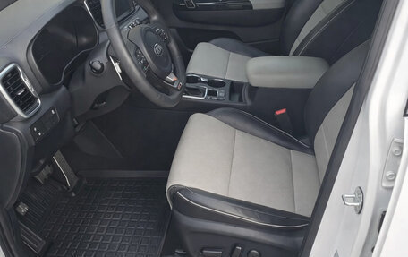 KIA Sportage IV рестайлинг, 2018 год, 2 100 000 рублей, 3 фотография