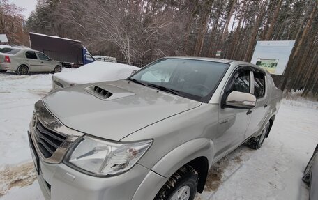 Toyota Hilux VII, 2014 год, 2 550 000 рублей, 3 фотография