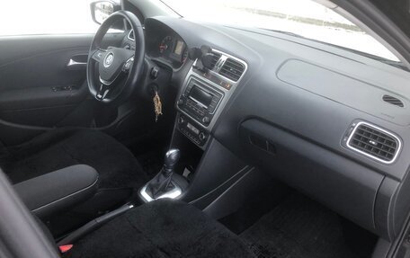 Volkswagen Polo VI (EU Market), 2018 год, 1 350 000 рублей, 7 фотография