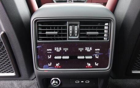 Porsche Cayenne III, 2025 год, 19 690 000 рублей, 23 фотография