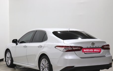 Toyota Camry, 2018 год, 2 700 000 рублей, 7 фотография