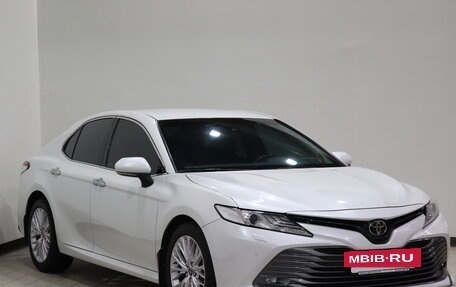 Toyota Camry, 2018 год, 2 700 000 рублей, 3 фотография