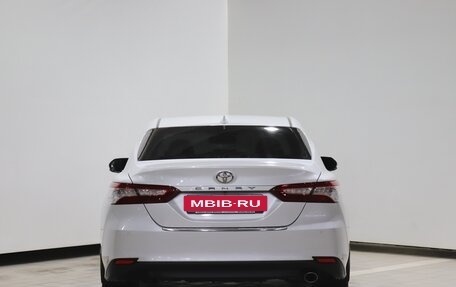 Toyota Camry, 2018 год, 2 700 000 рублей, 6 фотография