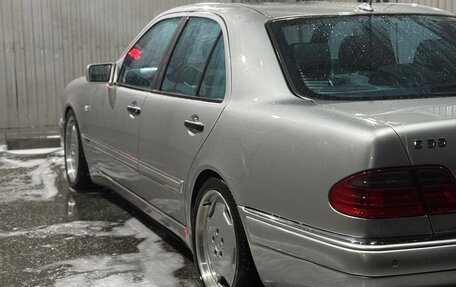 Mercedes-Benz E-Класс, 1999 год, 2 000 000 рублей, 3 фотография