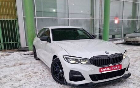 BMW 3 серия, 2019 год, 3 300 000 рублей, 3 фотография