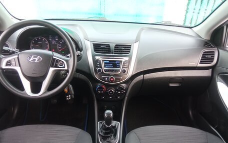 Hyundai Solaris II рестайлинг, 2016 год, 748 000 рублей, 9 фотография