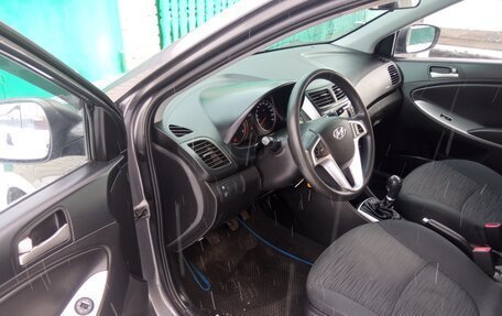 Hyundai Solaris II рестайлинг, 2016 год, 748 000 рублей, 12 фотография