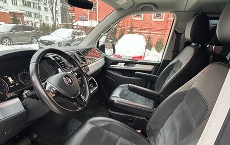 Volkswagen Multivan T6 рестайлинг, 2015 год, 3 850 000 рублей, 8 фотография