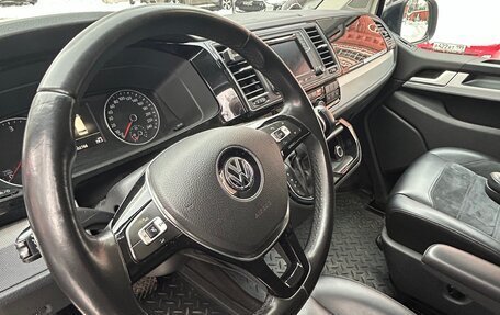 Volkswagen Multivan T6 рестайлинг, 2015 год, 3 850 000 рублей, 9 фотография