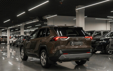 Toyota RAV4, 2020 год, 3 180 000 рублей, 4 фотография