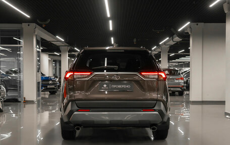 Toyota RAV4, 2020 год, 3 180 000 рублей, 6 фотография