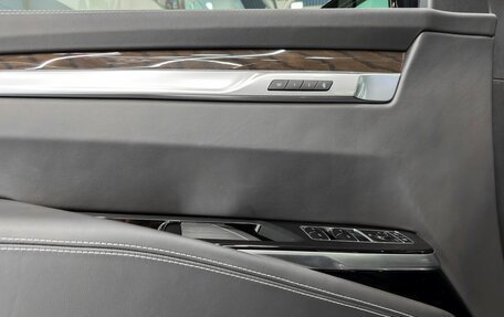 Cadillac Escalade V, 2025 год, 23 377 610 рублей, 13 фотография