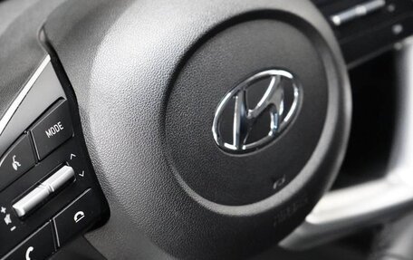 Hyundai Elantra, 2022 год, 2 100 000 рублей, 15 фотография