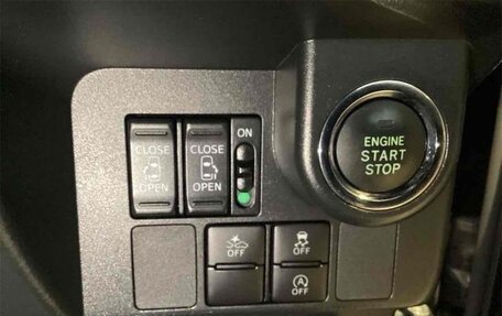 Toyota Tank I, 2018 год, 930 000 рублей, 28 фотография