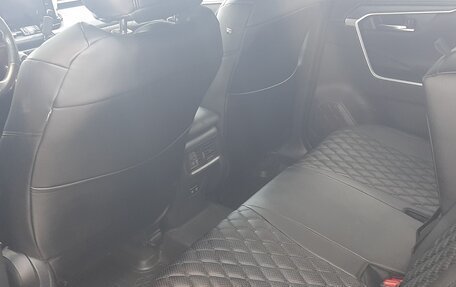 Toyota RAV4, 2019 год, 2 800 000 рублей, 17 фотография