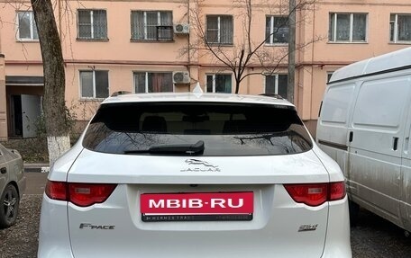 Jaguar F-Pace, 2017 год, 2 480 000 рублей, 5 фотография