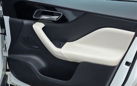 Jaguar F-Pace, 2017 год, 2 480 000 рублей, 9 фотография