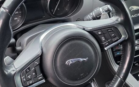 Jaguar F-Pace, 2017 год, 2 480 000 рублей, 22 фотография