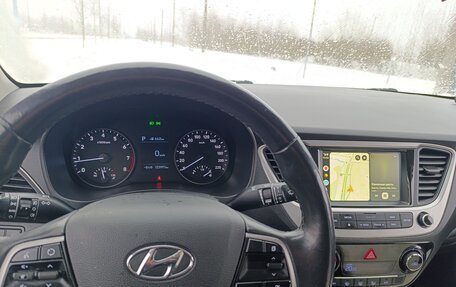 Hyundai Solaris II рестайлинг, 2017 год, 1 380 000 рублей, 2 фотография