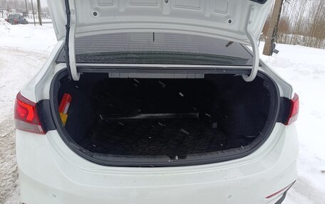 Hyundai Solaris II рестайлинг, 2017 год, 1 380 000 рублей, 5 фотография