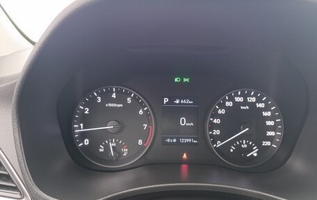 Hyundai Solaris II рестайлинг, 2017 год, 1 380 000 рублей, 14 фотография