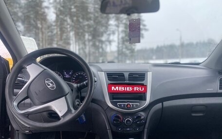 Hyundai Solaris II рестайлинг, 2011 год, 370 000 рублей, 13 фотография