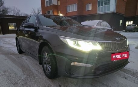 KIA Optima IV, 2018 год, 2 080 000 рублей, 6 фотография