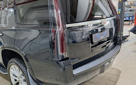 Cadillac Escalade IV, 2018 год, 3 500 000 рублей, 2 фотография