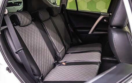 Toyota RAV4, 2016 год, 2 249 000 рублей, 13 фотография