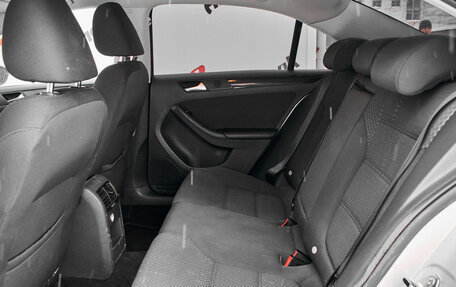 Volkswagen Jetta VI, 2013 год, 925 000 рублей, 18 фотография