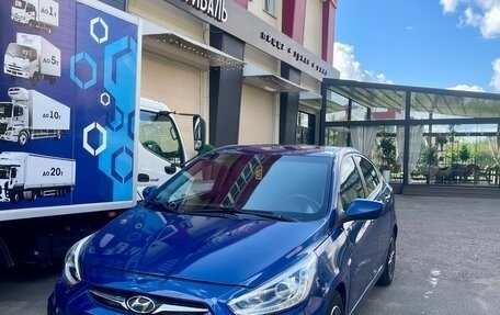 Hyundai Solaris II рестайлинг, 2011 год, 437 000 рублей, 1 фотография