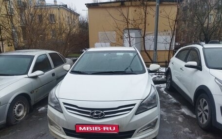 Hyundai Solaris II рестайлинг, 2016 год, 800 000 рублей, 1 фотография