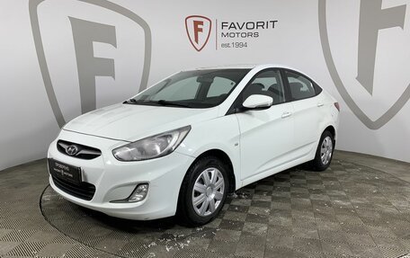 Hyundai Solaris II рестайлинг, 2012 год, 824 000 рублей, 1 фотография