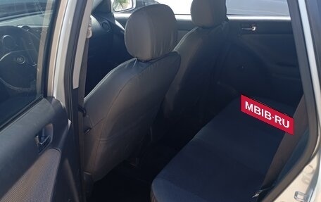 Toyota Matrix, 2002 год, 630 000 рублей, 16 фотография