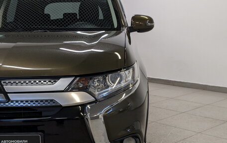 Mitsubishi Outlander III рестайлинг 3, 2019 год, 2 200 000 рублей, 17 фотография