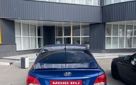 Hyundai Solaris II рестайлинг, 2011 год, 437 000 рублей, 3 фотография