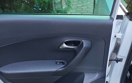 Volkswagen Polo VI (EU Market), 2019 год, 1 300 000 рублей, 13 фотография