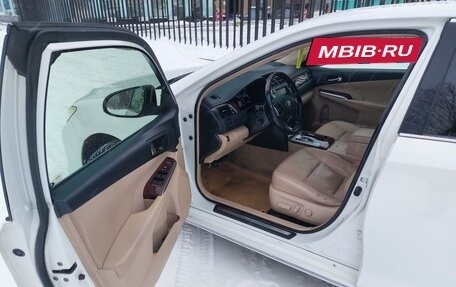 Toyota Camry, 2012 год, 1 650 000 рублей, 8 фотография